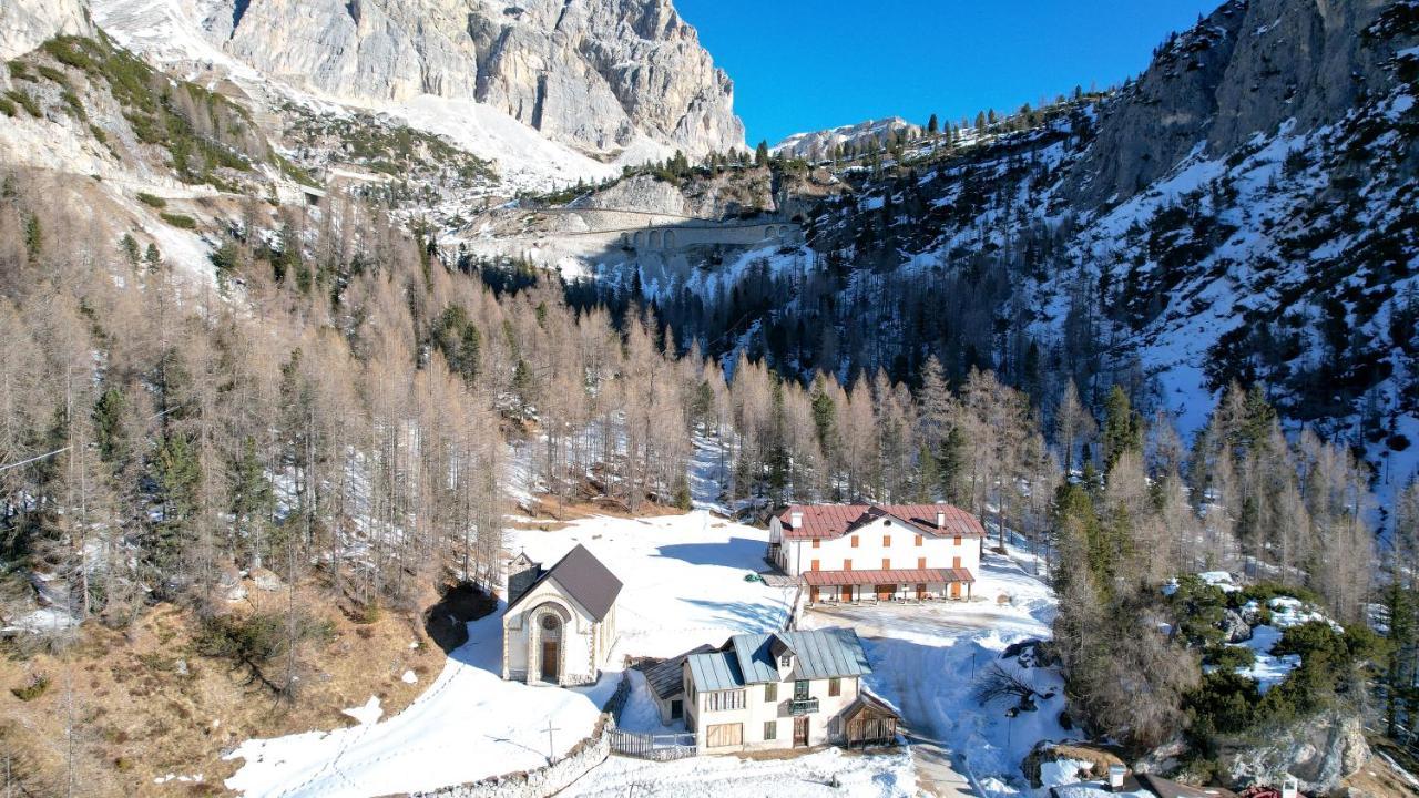 Hotel Al Sasso Di Stria Andraz Exteriör bild