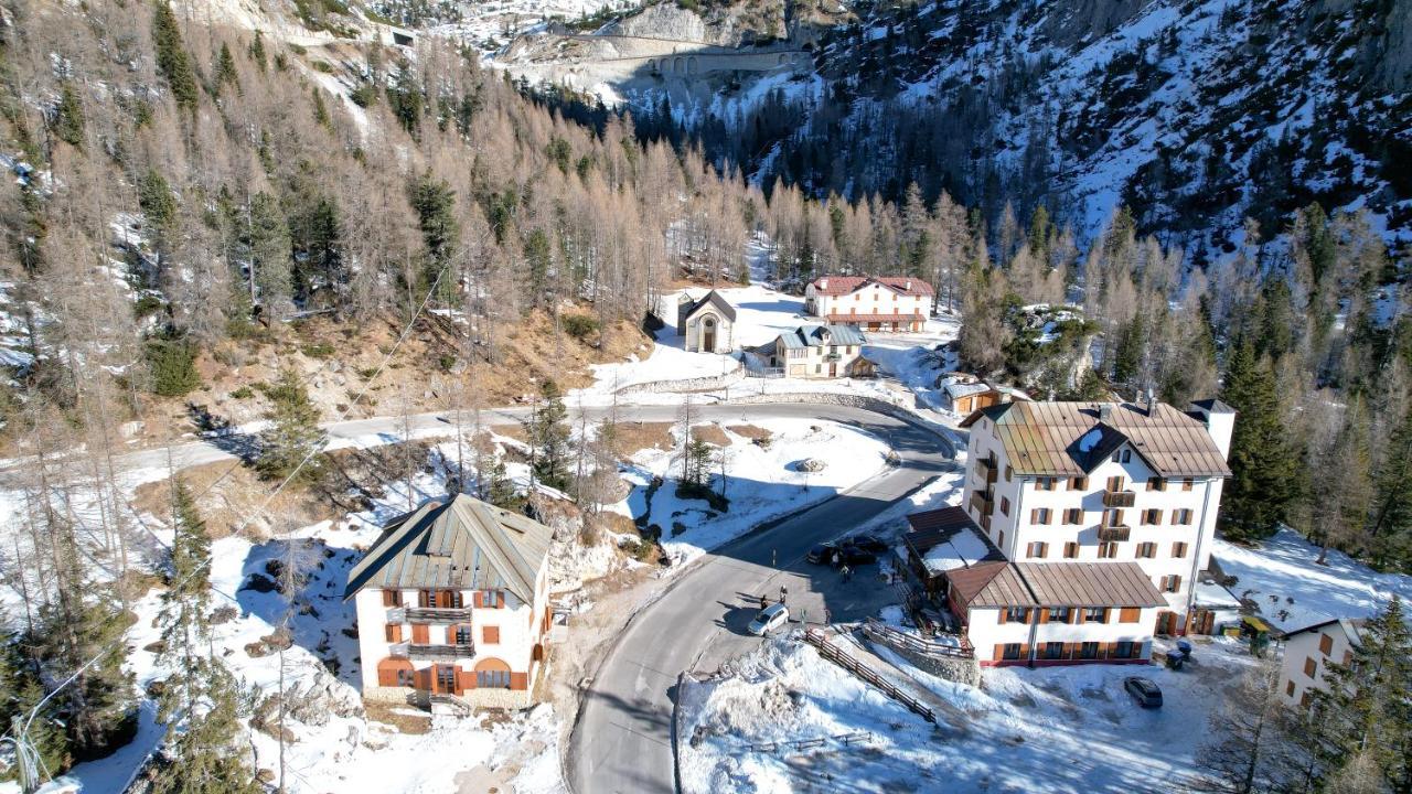 Hotel Al Sasso Di Stria Andraz Exteriör bild