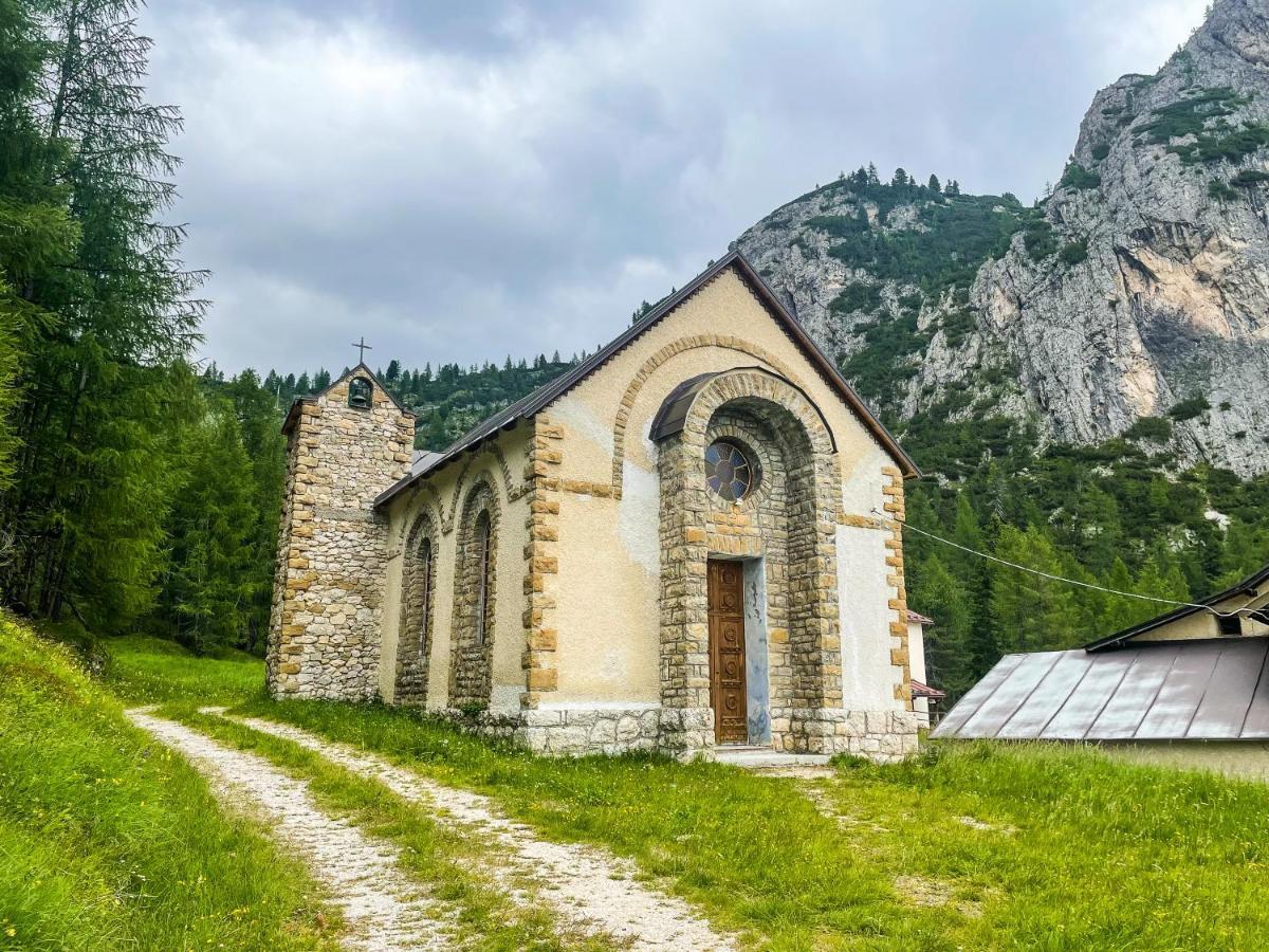 Hotel Al Sasso Di Stria Andraz Exteriör bild